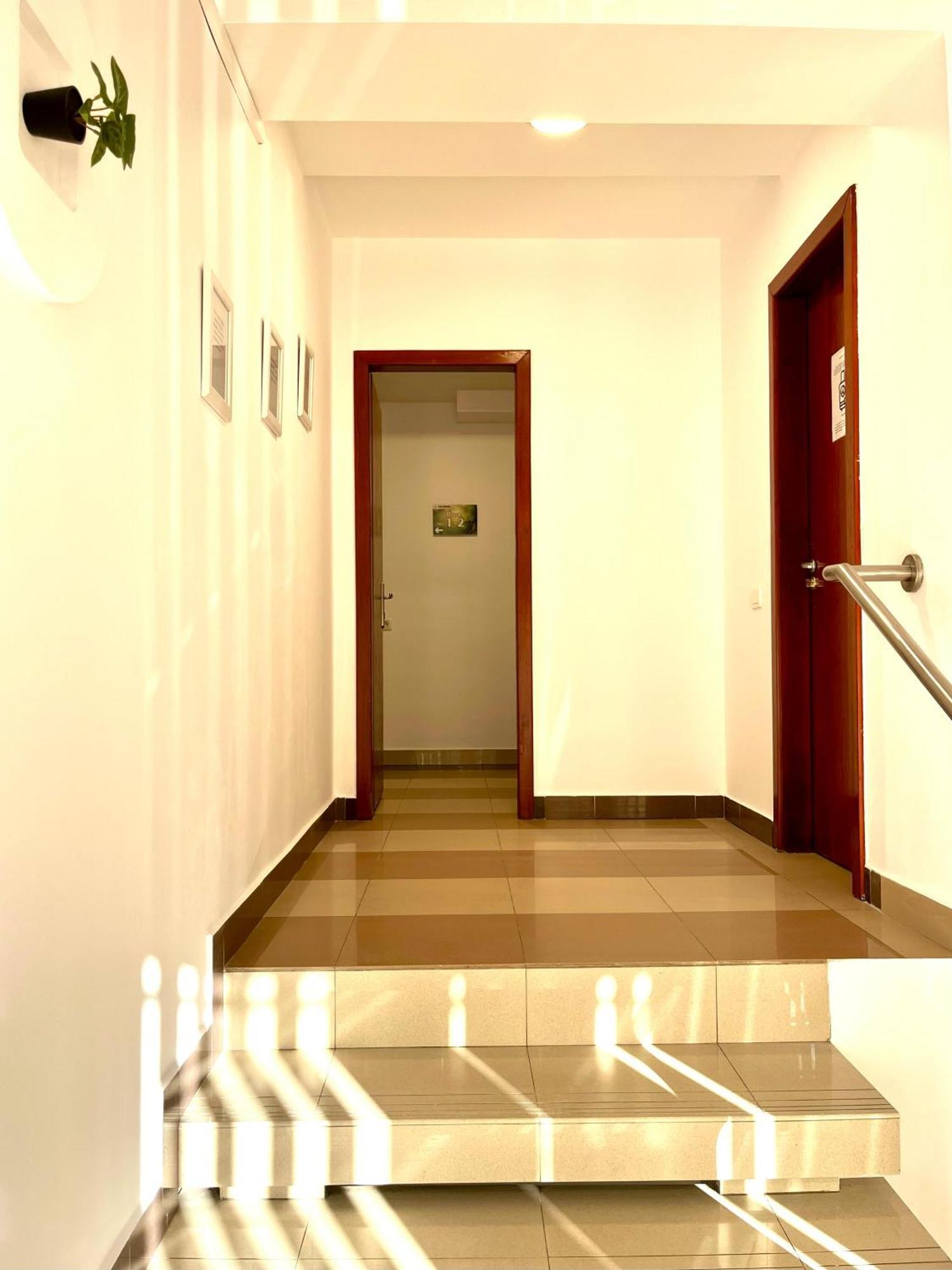 טימישוארה Cozy Hideout - Condo Hotel מראה חיצוני תמונה